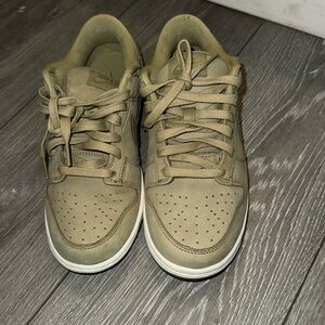 Nike dunk Low neutral olive